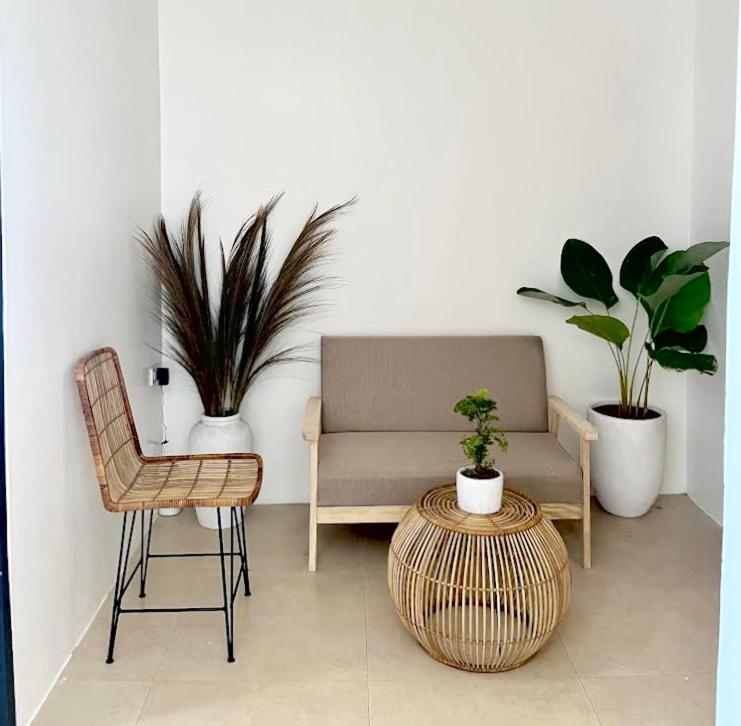 New Modern Home Near Airport, Beach And Fast Wi-Fi Sudtungan Buitenkant foto